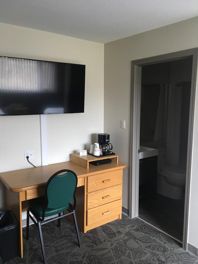 רד לייק Howey Bay Motel מראה חיצוני תמונה